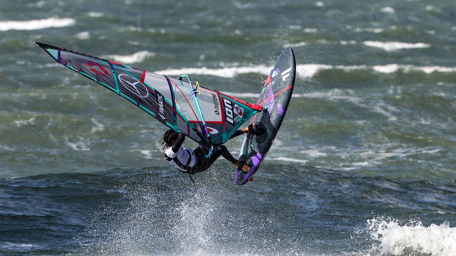 AMBION-Mercedes-Windsurf-01