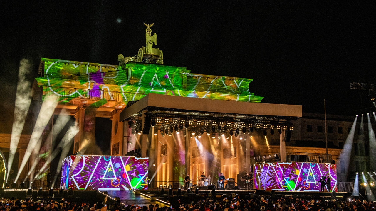 Live sound for 65.000 people + 3.5 million on TV | New Year’s Eve at the Brandenburg Gate