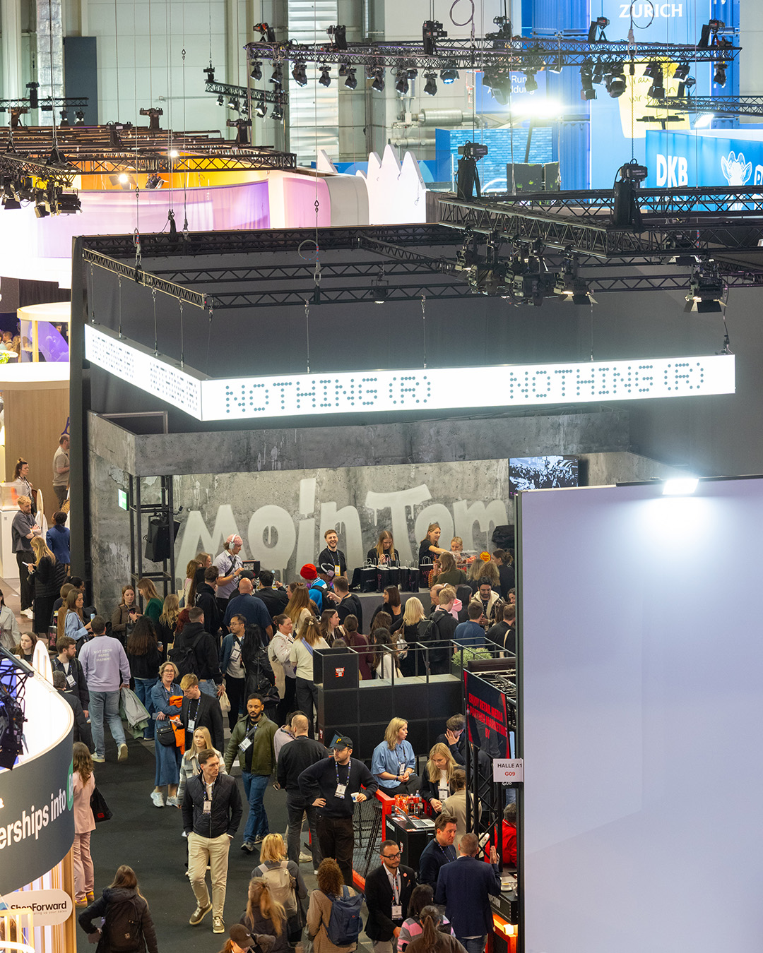 AMBION-OMR-2026-Nothing-Messestand-6